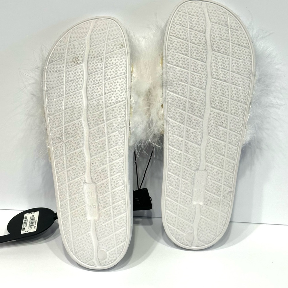 INC International Concepts White Wedge Faux-Marabou Slippers Extra Large 11-12 - Picture 3 of 7